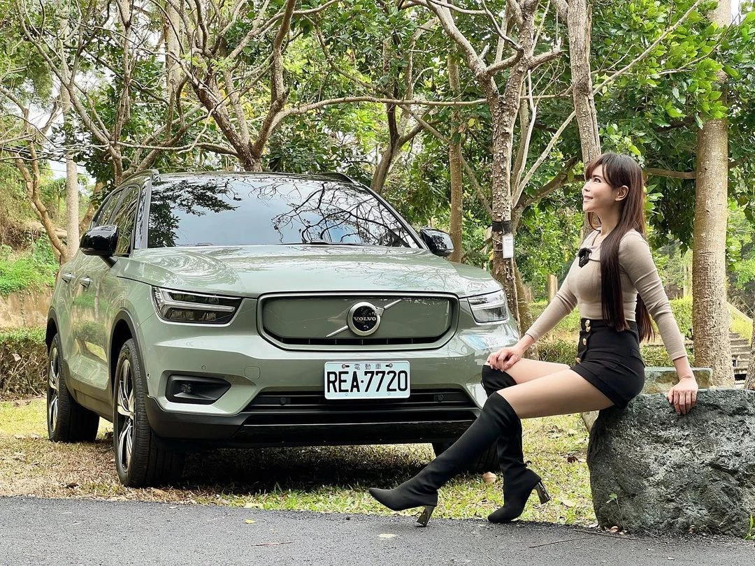 白皙正妹李冠仪高颜值太极品啦 “气质外型”简直满分啊 火辣身材有够狂野！